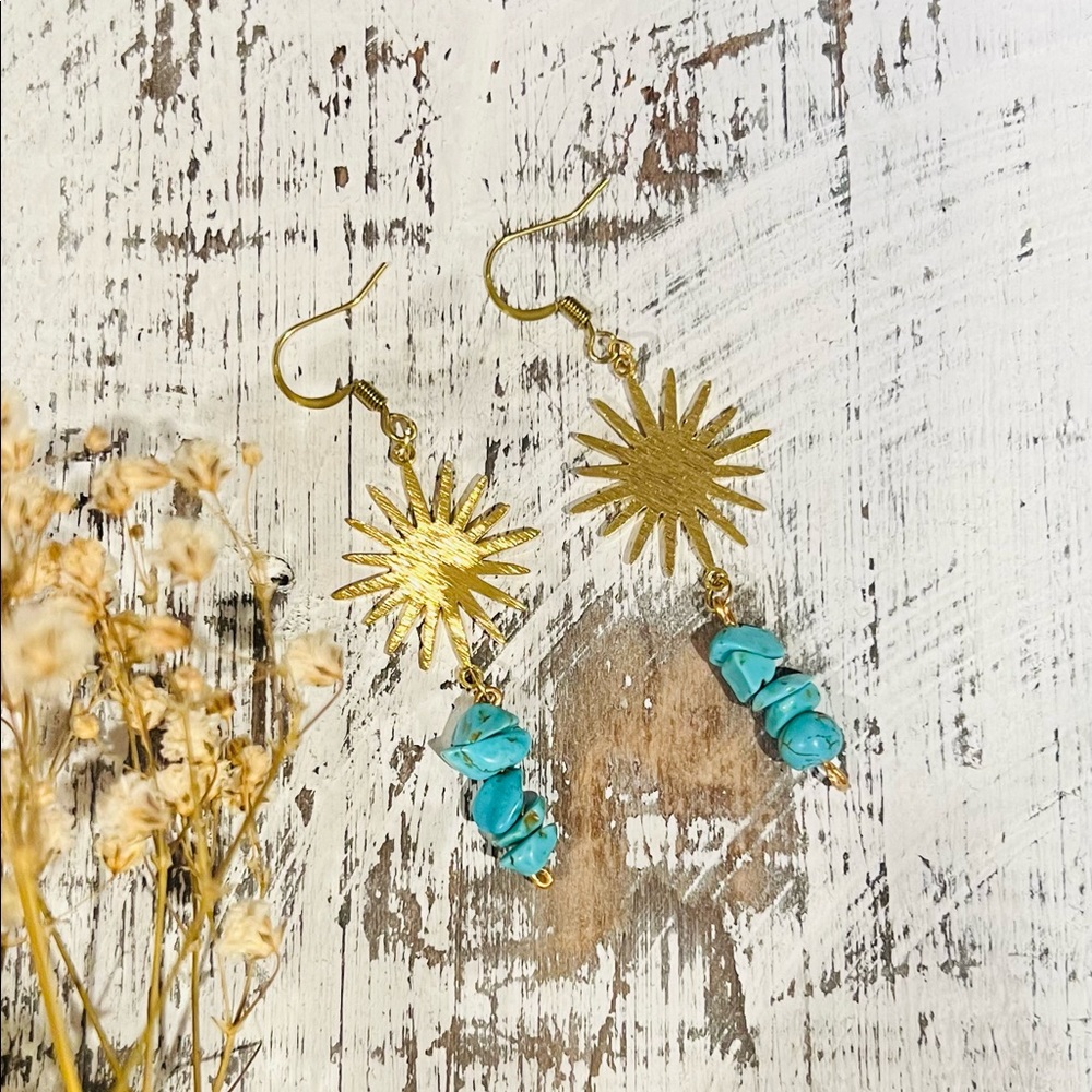 ✨ Raw Brass Sun w. Turquoise Earrings